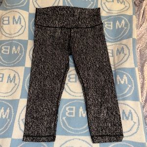 Lululemon Athletica cropped legging(SOLD)
